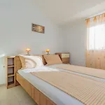 Apartamento Mlasina-5 By Interhome