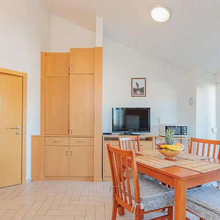 Apartment Mlasina.5 Nin