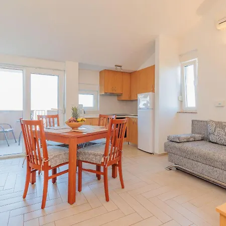 Mlasina.5 Apartment Nin